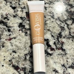 Huda Glowish Bright Light Sheer Concealer in 07 Tan Light